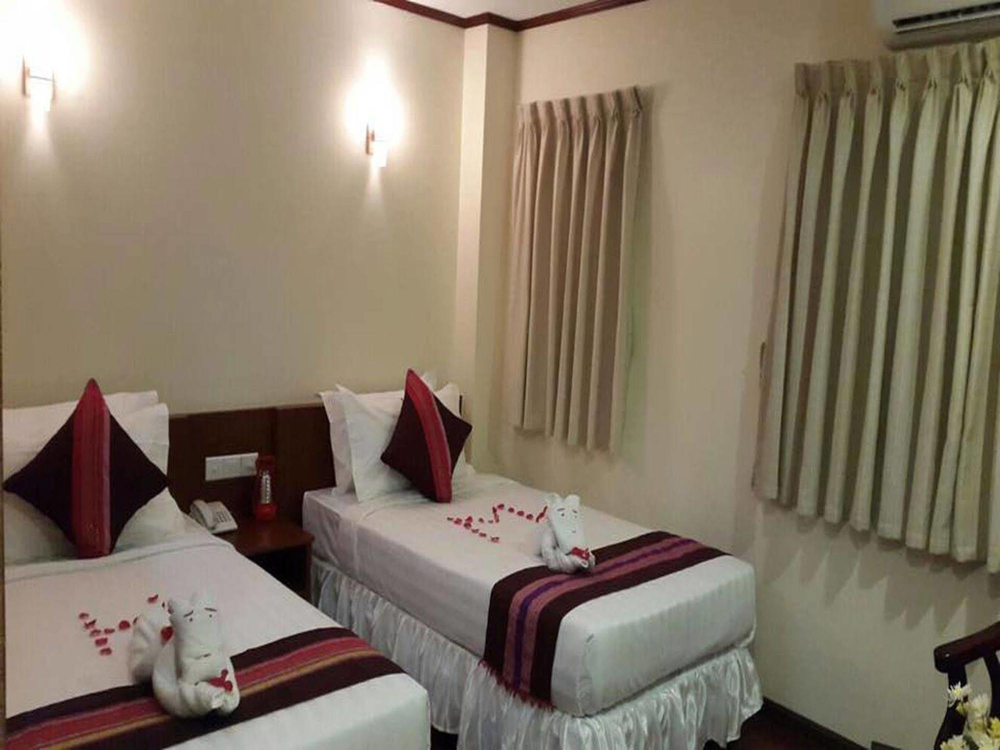 Hotel Memory Sittwe Dış mekan fotoğraf